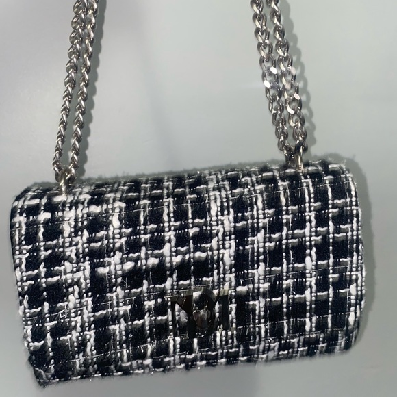 Badgley Mischka Woven Messenger Bag - Picture 3 of 5